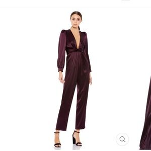 MAC DUGGAL LEENA FRONT TWIST PUFF SLEEVE
DEEP V JUMPSUIT Size 4